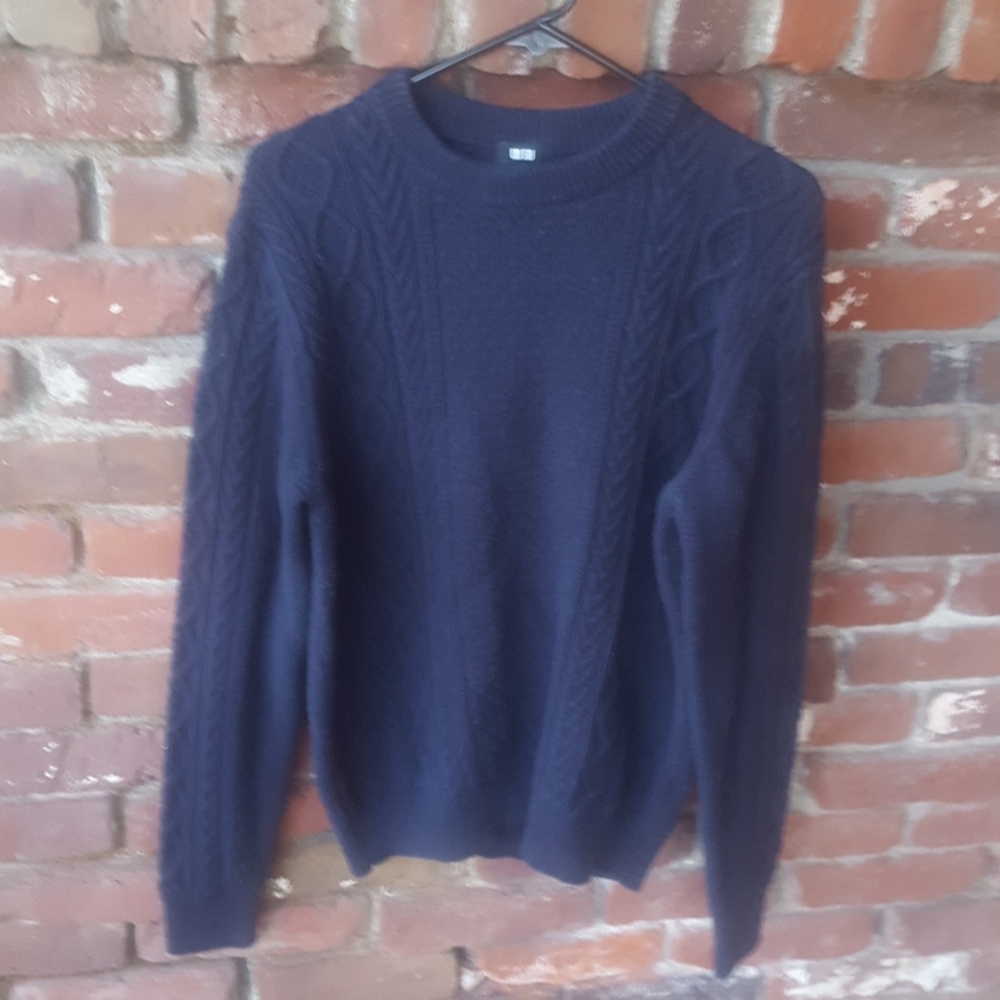 Uniqlo Knit Sweater Size Large